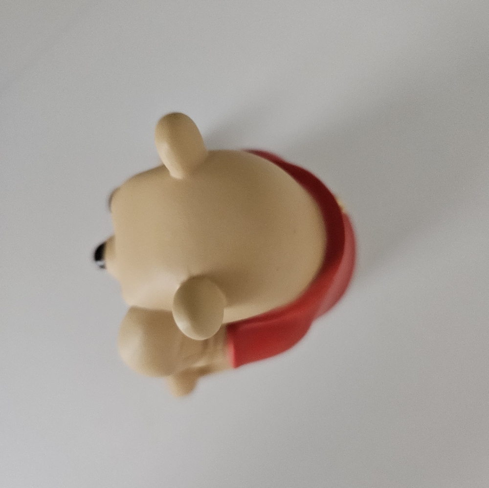Winnie The Pooh Porcelain Figurine - Picture 5 of 8
